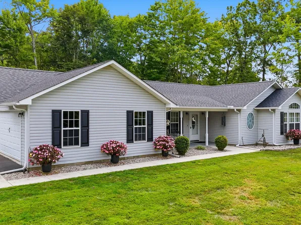 383 Chance Private Dr, Oneida, TN 37841
