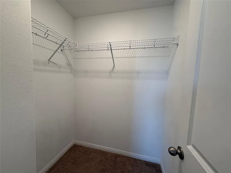 140 Maywood Ln — Photo 22