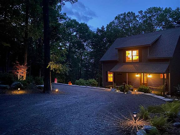 2nd image of 5 Colton Ln