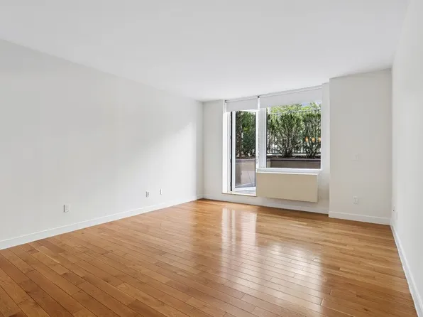 3260 Henry Hudson Parkway image 1 of 12