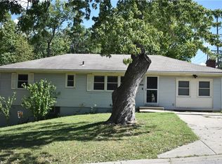 1601 N Rogers St, Independence, MO 64050