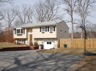 17 Belton St, Stanhope, NJ 07874