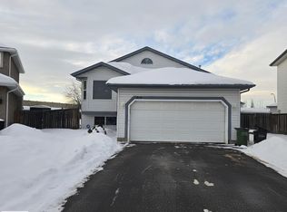 270 Dunvegan Rd NW, Edmonton, AB T5L5E6