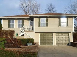 1315 Susan St, Kearney, MO 64060