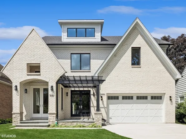 936 S Mitchell Ave, Elmhurst, IL 60126