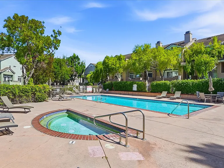 521 Porpoise Bay Ter #A — Photo 75