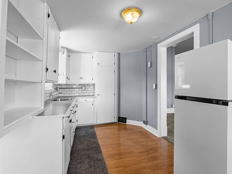 2623 W Maxwell Ave #1 — Photo 6