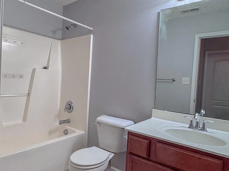337 Kingston Rd — Photo 10