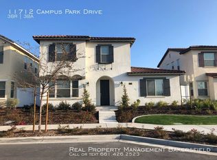 11712 Campus Park Dr, Bakersfield, CA 93311