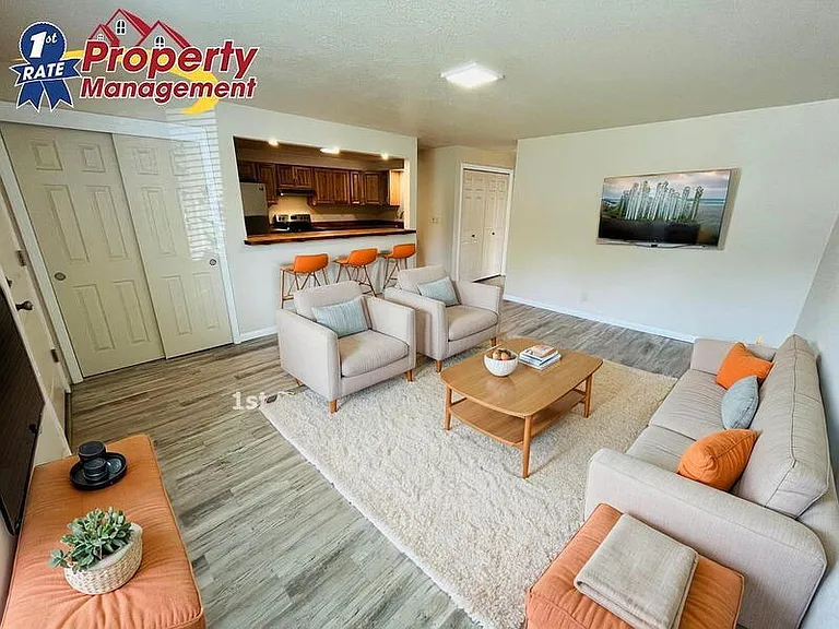 4352 W Rose Hill Ct — Photo 3