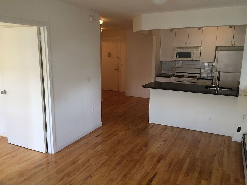 1st image of 190 E 7th St APT 317