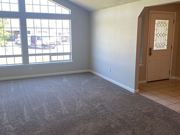 4th image of 2462 Saint James Way