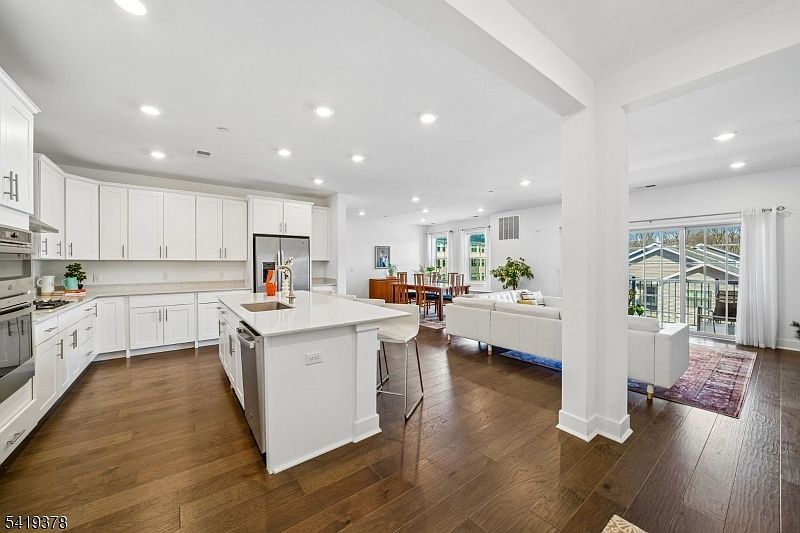 1st image of 15 Whitney Ave