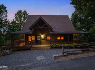 3719 Shadyview Ridge Rd, Sevierville, TN 37876