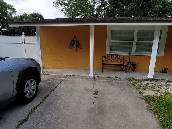 8823 W Robson St, Tampa, FL 33615