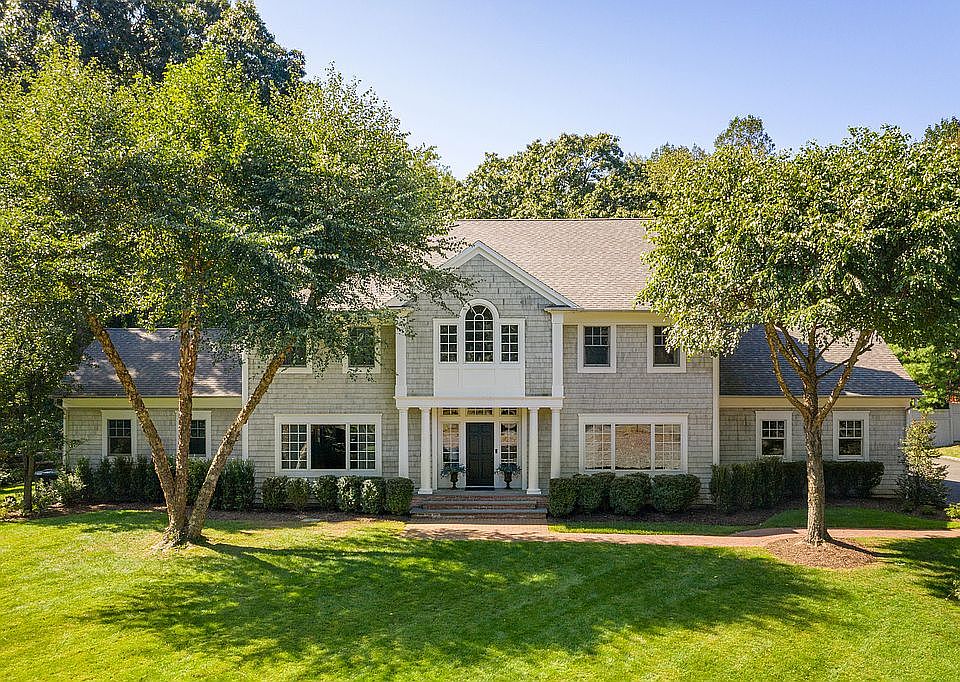 1st image of 33 Lloyd Ln