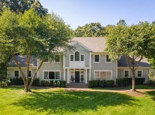 33 Lloyd Ln, Lloyd Harbor, NY 11743