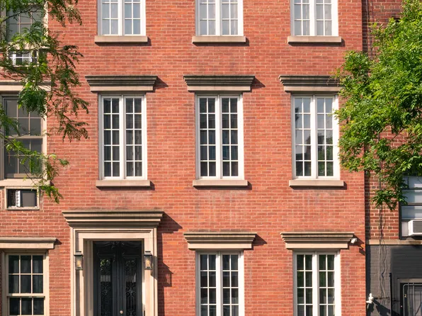 362 West 19th Street image 1 of 22