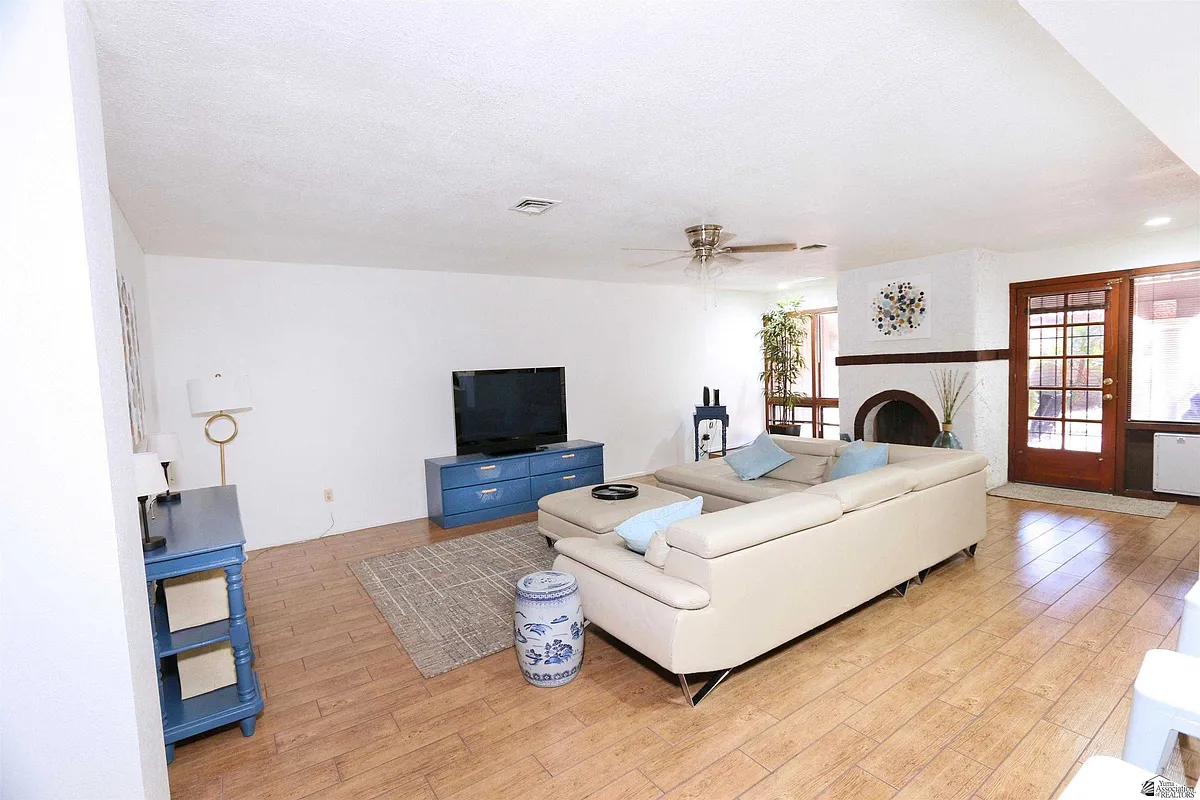 Building Photo - 3533 S Cholla Dr #DRIVE3533