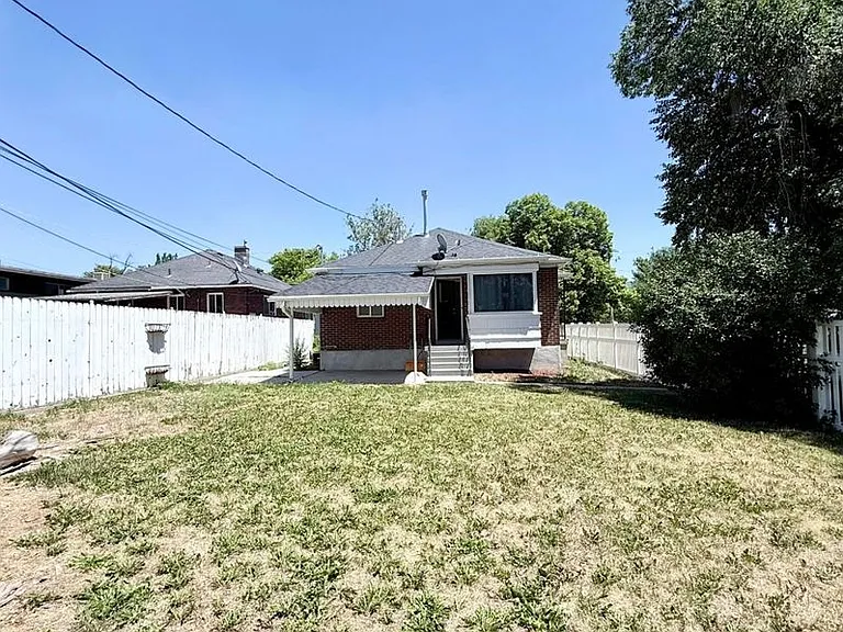 477 E Williams Ave — Photo 6