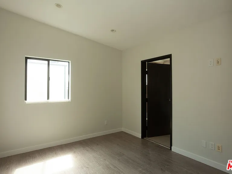 3015 Ocean Ave — Photo 19