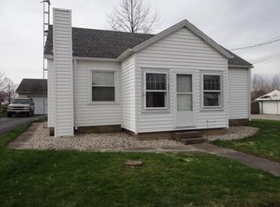 443 W Howard St, Parker City, IN 47368