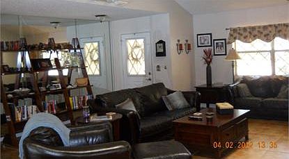 5th image of 8 Wedge Ln