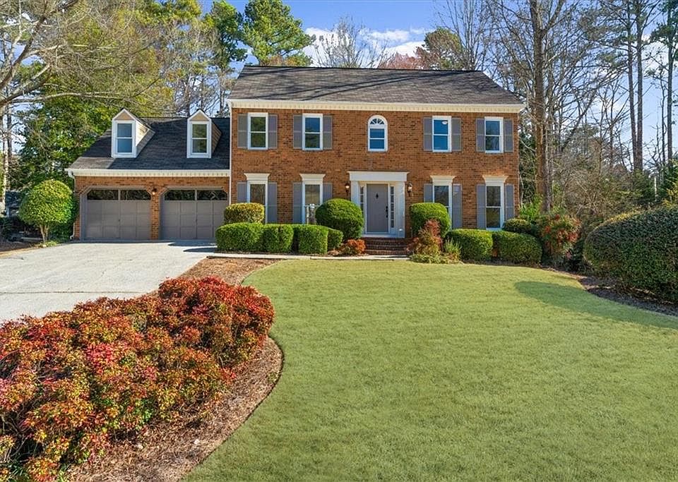1st image of 1655 Pine Ridge Cir