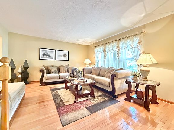 5th image of 218 Dogwood Rd