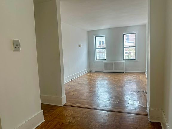 3rd image of 46 E 208th St #5M
