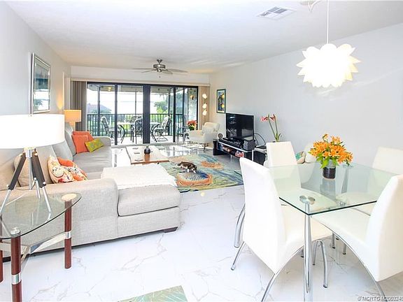 4th image of 2040 NE Ocean Blvd #E-4