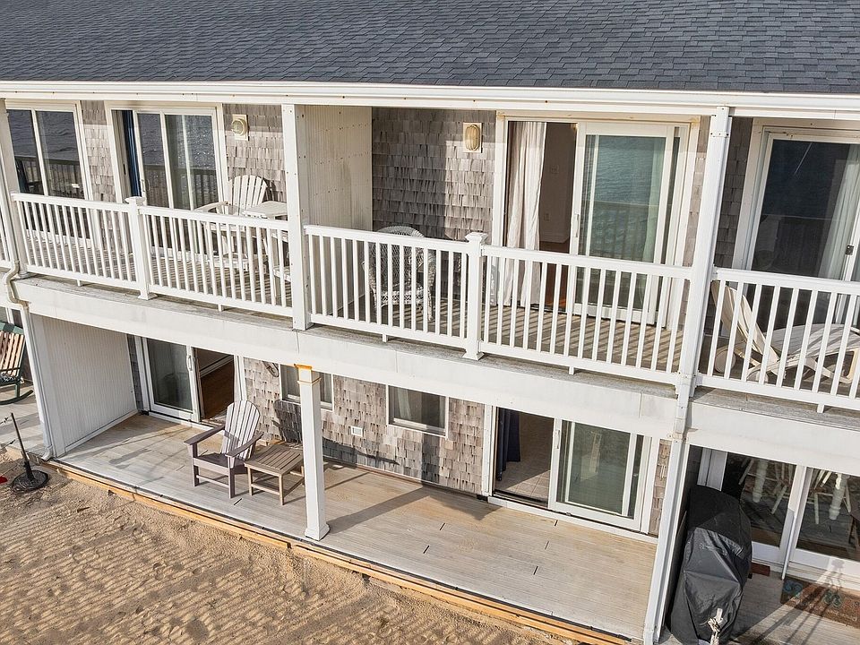 1st image of 544 Shore Road UNIT 3