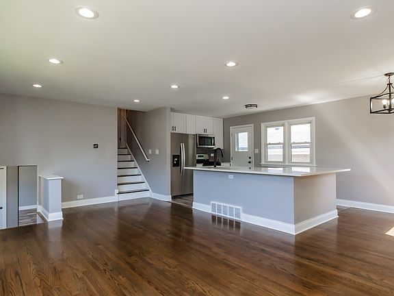 2nd image of 10544 S Kostner Ave