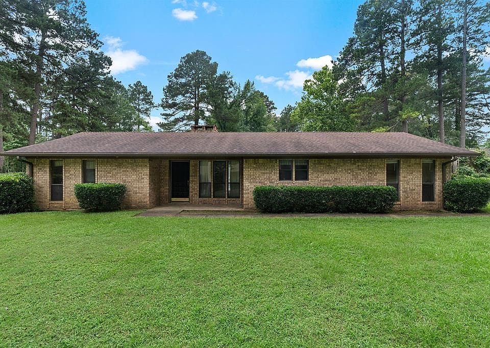 1st image of 750 Pine Ter