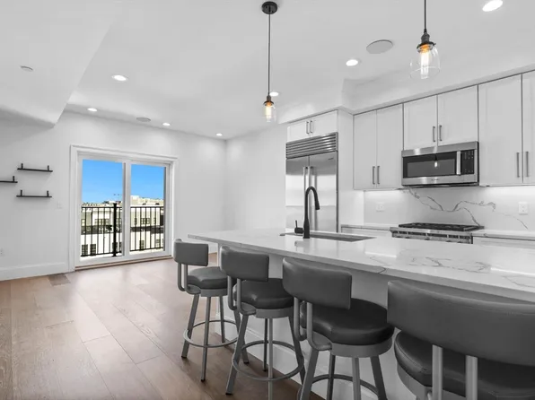 258-260 W 3rd St #3B, Boston, MA 02127