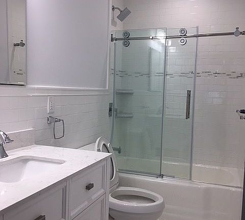 3rd image of 40 W 70th St APT B