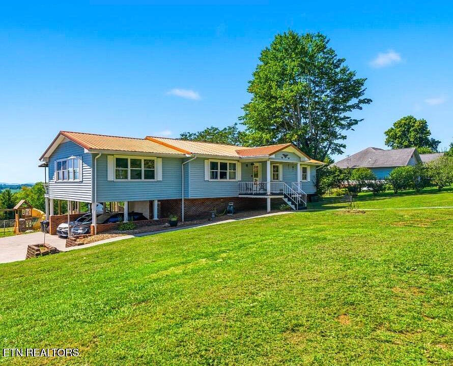 1st image of 294 Cherokee Cir