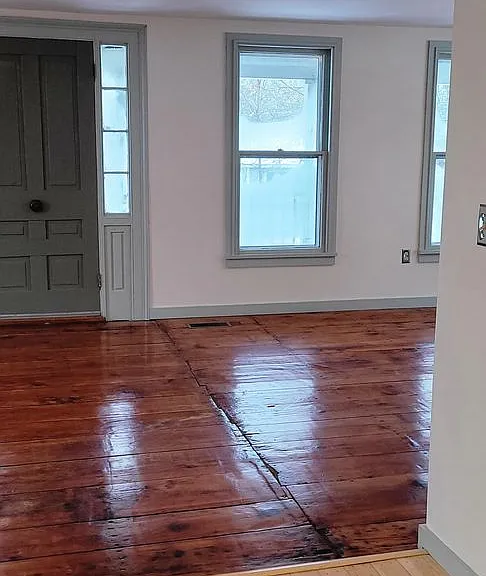 24 W Main St — Photo 9