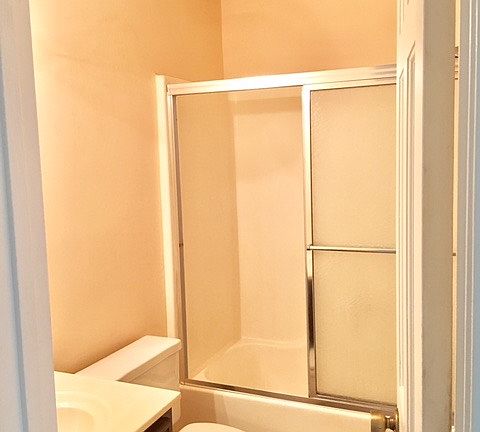 3rd image of 3905 Guardian Ave #9
