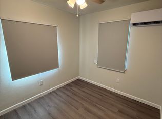 914 J St, Sanger, CA 93657