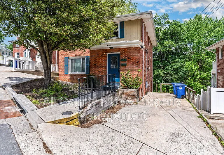 4141 21st Rd N #B — Photo 2