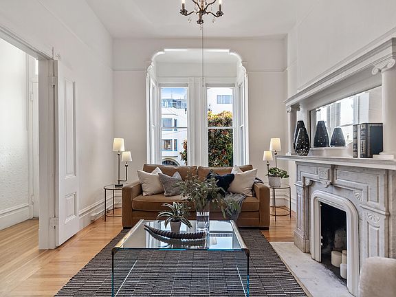 3rd image of 212 Waller St