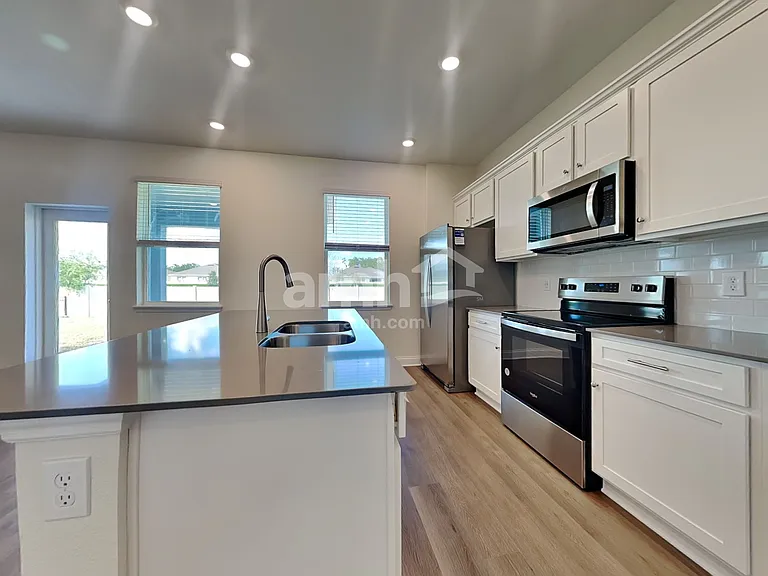 2632 Sunrise Landing Loop — Photo 3