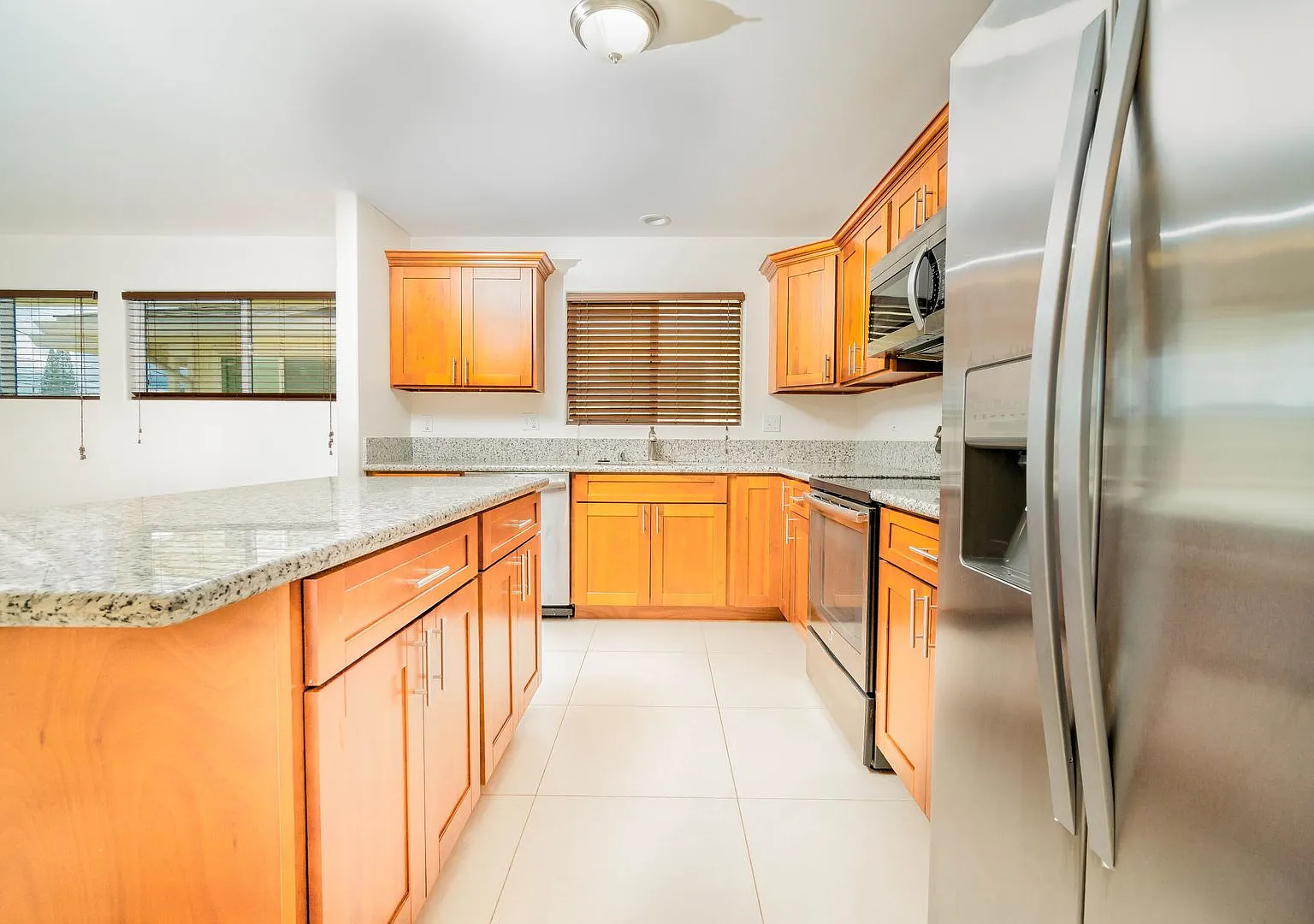 Wahiawa property: 3-bed, 2-bath, with garage available early August! — Photo 2
