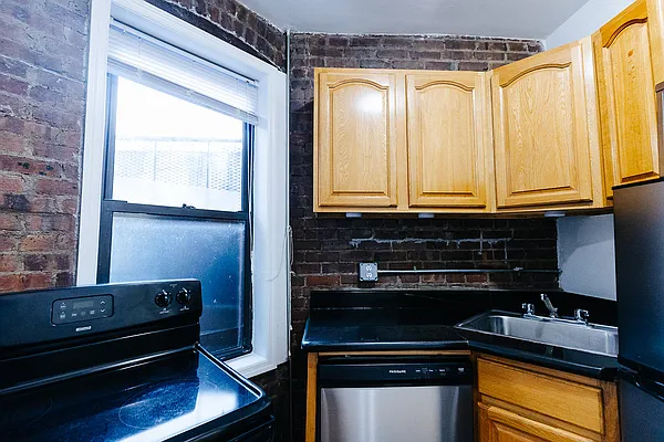 Rented by Avenues Real Estate | media 50