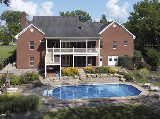 3311 Hidden Lake Ct, Fisherville, KY 40023