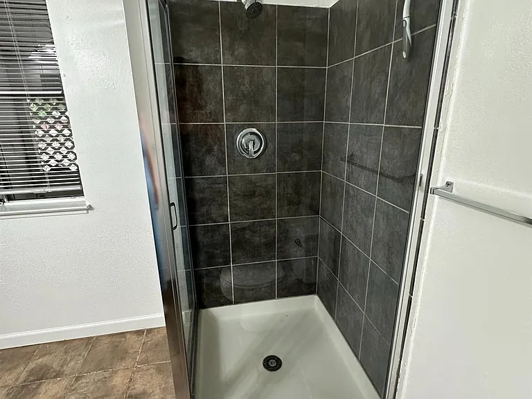 707 N Villa Ave — Photo 21