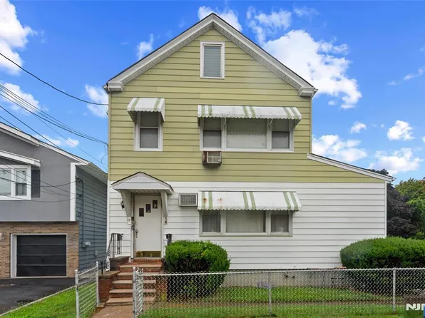 12 Boyd St, Lodi, NJ 07644