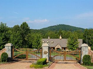 Mapleton Ln, Columbus, NC 28722