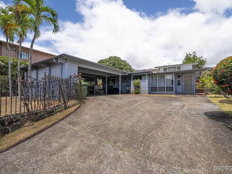 1341 Komo Mai Dr #B — Photo 1